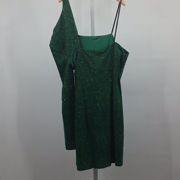 Black Halo Dress Size2 - Picture 2 of 2